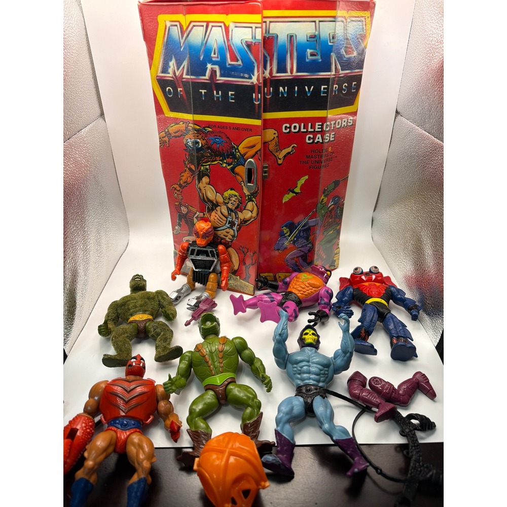 Vintage 1984 Masters of the Universe Collectors Case & Action Figure Lot Mattel